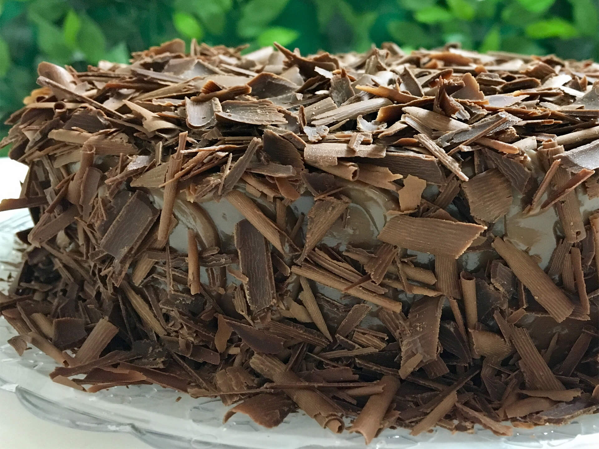 Bolo de Brigadeiro com Raspas de Chocolate